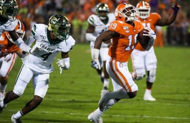 Clemson Breezes Past Charlotte 01