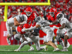 Moore, Whittington Lead No. 8 Oregon In 56–10 Rout Over The Scarlet Knights